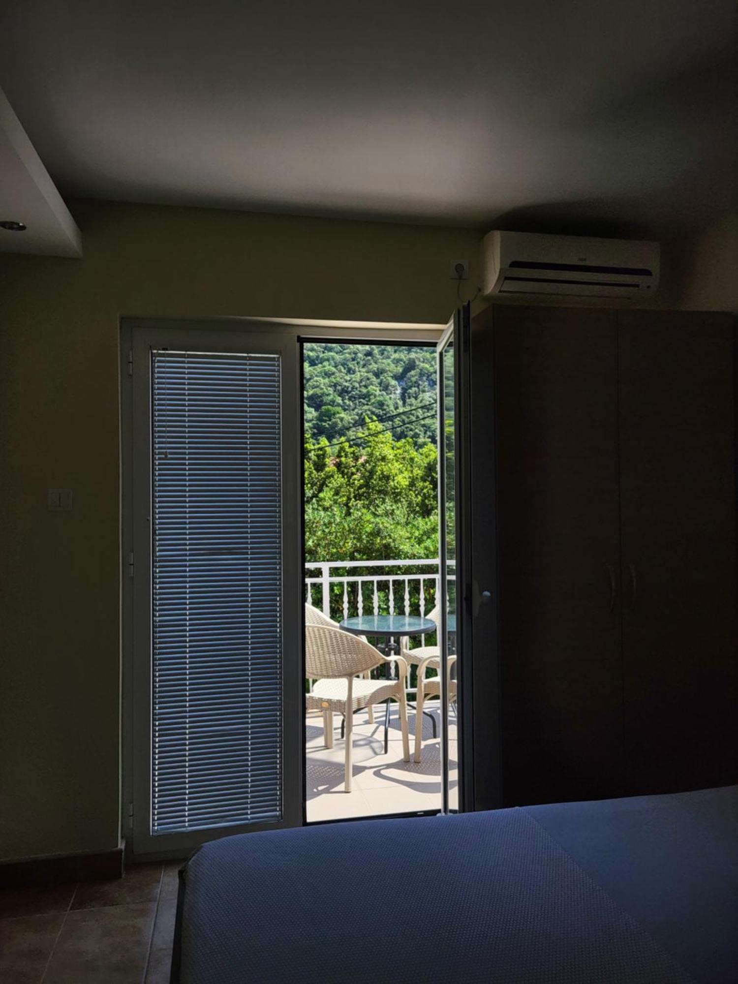 Apartments Lalevic Donji Morinj Ngoại thất bức ảnh